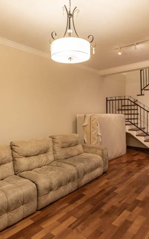 Casa à venda com 225m², 3 quartos e 4 vagasSala