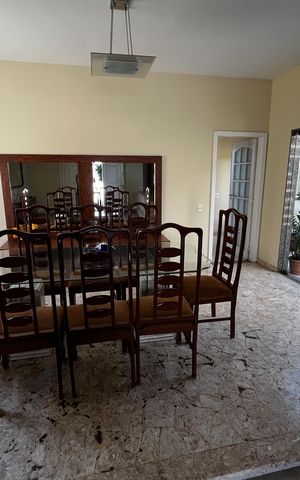 Casa à venda com 466m², 4 quartos e 8 vagas Casa à venda com 466m², 4 quartos e 8 vagasSala