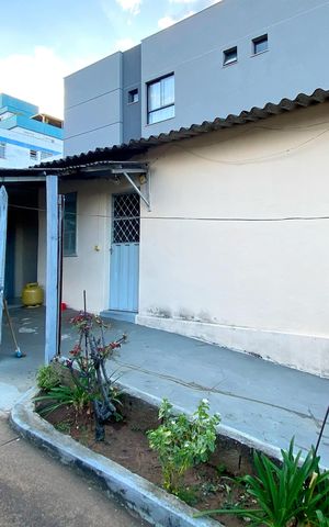 Casa à venda com 189m², 3 quartos e 2 vagas Casa à venda com 189m², 3 quartos e 2 vagasEdícula