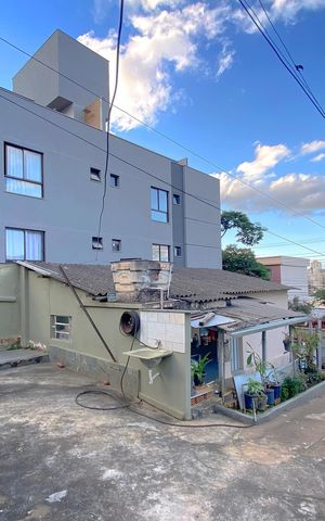 Casa à venda com 189m², 3 quartos e 2 vagas Casa à venda com 189m², 3 quartos e 2 vagasQuintal