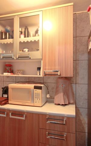 Casa à venda com 189m², 3 quartos e 2 vagas Casa à venda com 189m², 3 quartos e 2 vagasAcesso cozinha