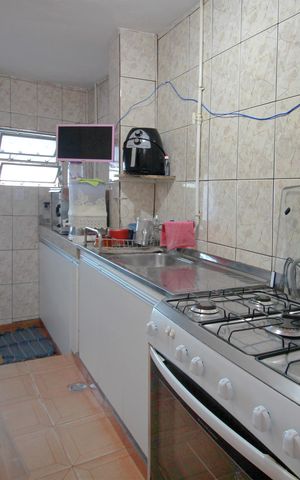 Casa à venda com 189m², 3 quartos e 2 vagas Casa à venda com 189m², 3 quartos e 2 vagasCozinha