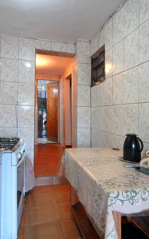 Casa à venda com 189m², 3 quartos e 2 vagas Casa à venda com 189m², 3 quartos e 2 vagasCozinha