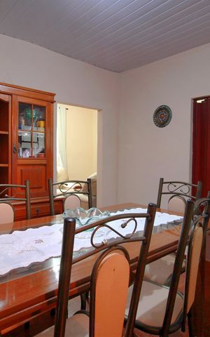 Casa à venda com 189m², 3 quartos e 2 vagas Casa à venda com 189m², 3 quartos e 2 vagasSala de Jantar