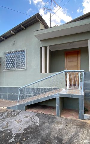 Casa à venda com 189m², 3 quartos e 2 vagas Casa à venda com 189m², 3 quartos e 2 vagasQuintal