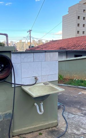 Casa à venda com 189m², 3 quartos e 2 vagas Casa à venda com 189m², 3 quartos e 2 vagasÁrea de Serviço 2