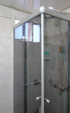Casa à venda com 189m², 3 quartos e 2 vagas Casa à venda com 189m², 3 quartos e 2 vagasBanheiro