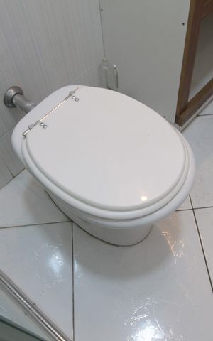 Casa à venda com 640m², 4 quartos e 4 vagasBanheiro da Suíte 2