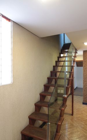 Casa à venda com 640m², 4 quartos e 4 vagasHall dos Quartos