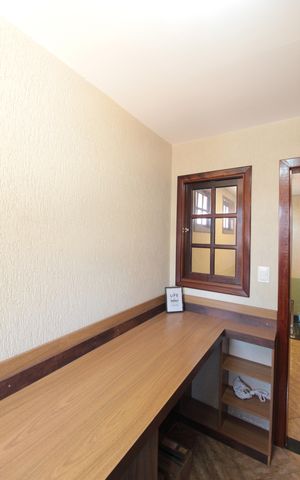Casa à venda com 640m², 4 quartos e 4 vagasEscritório