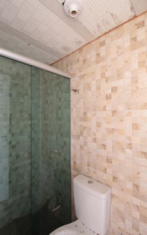Casa à venda com 640m², 4 quartos e 4 vagasEdícula - Banheiro