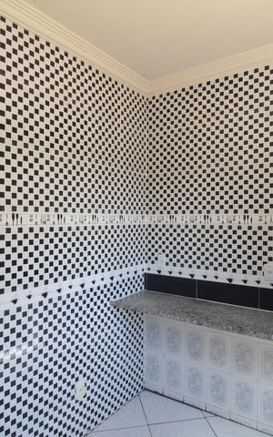 Casa à venda com 640m², 4 quartos e 4 vagasEdícula - Cozinha