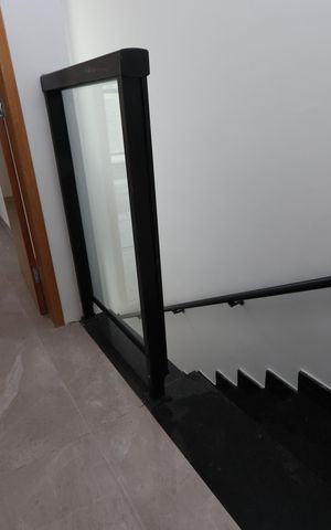 Casa de condomínio à venda com 84m², 2 quartos e 1 vagaEscadas