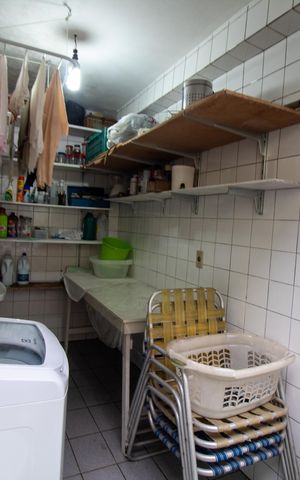 Casa à venda com 192m², 3 quartos e 2 vagas Casa à venda com 192m², 3 quartos e 2 vagasÁrea de Serviço