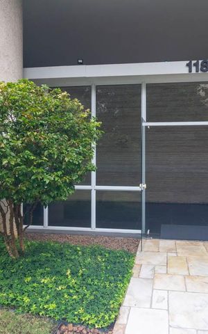 Apartamento à venda com 140m², 2 quartos e 1 vaga Apartamento à venda com 140m², 2 quartos e 1 vagaFachada