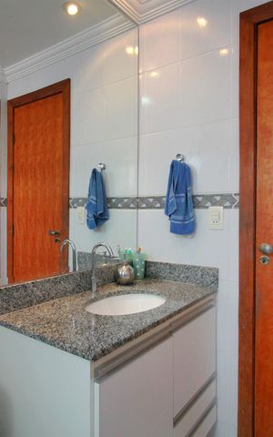 Apartamento à venda com 79m², 3 quartos e 2 vagasBanheiro da Suíte