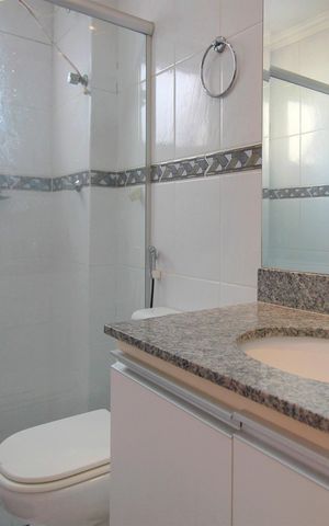 Apartamento à venda com 79m², 3 quartos e 2 vagasBanheiro da Suíte