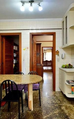 Casa à venda com 219m², 3 quartos e 2 vagas