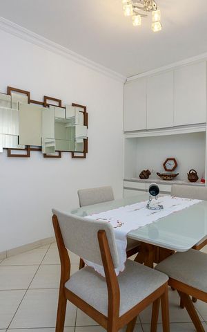Casa à venda com 150m², 3 quartos e 2 vagas Casa à venda com 150m², 3 quartos e 2 vagasSala