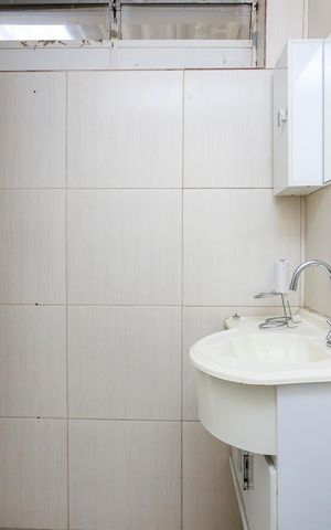 Casa à venda com 150m², 3 quartos e 2 vagas Casa à venda com 150m², 3 quartos e 2 vagasEdícula - Banheiro