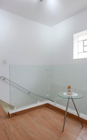 Casa à venda com 150m², 3 quartos e 2 vagas Casa à venda com 150m², 3 quartos e 2 vagasCorredor