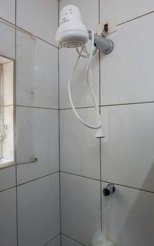 Casa à venda com 150m², 3 quartos e 2 vagas Casa à venda com 150m², 3 quartos e 2 vagasBanheiro 2