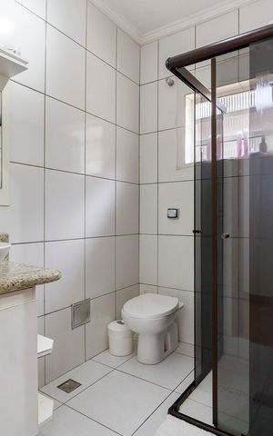 Casa à venda com 150m², 3 quartos e 2 vagas Casa à venda com 150m², 3 quartos e 2 vagasBanheiro 2