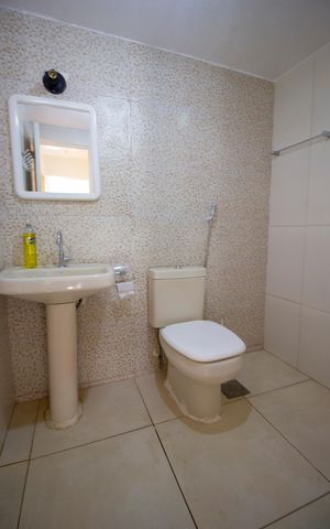 Apartamento para alugar com 65m², 2 quartos e sem vagaBanheiro