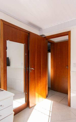 Casa à venda com 98m², 3 quartos e 5 vagas Casa à venda com 98m², 3 quartos e 5 vagasQuarto 1