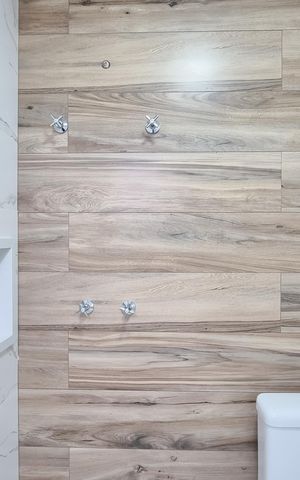 Apartamento à venda com 144m², 2 quartos e 2 vagasBanheiro da Suíte 1