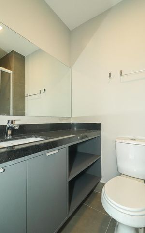 Apartamento à venda com 66m², 2 quartos e 2 vagasBanheiro da Suíte