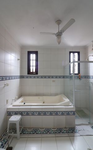 Casa à venda com 177m², 3 quartos e 2 vagasBanheiro da Suíte