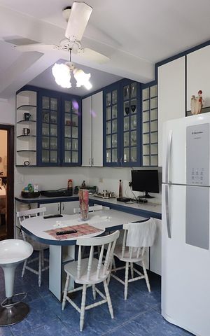 Casa à venda com 177m², 3 quartos e 2 vagasCozinha