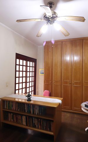 Casa à venda com 177m², 3 quartos e 2 vagasQuarto 1