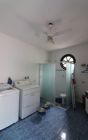 Casa à venda com 177m², 3 quartos e 2 vagasÁrea de Serviço