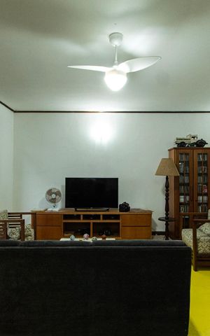 Casa para alugar com 245m², 5 quartos e 6 vagas Casa para alugar com 245m², 5 quartos e 6 vagasSala