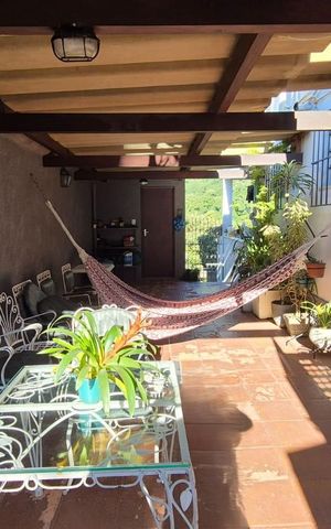 Casa à venda com 400m², 4 quartos e 5 vagas Casa à venda com 400m², 4 quartos e 5 vagasÁrea Externa