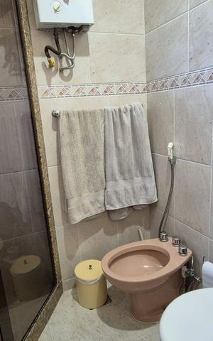 Casa à venda com 400m², 4 quartos e 5 vagas Casa à venda com 400m², 4 quartos e 5 vagasBanheiro 4
