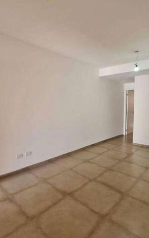 Casa à venda com 350m², 2 quartos e 2 vagas Casa à venda com 350m², 2 quartos e 2 vagasSala