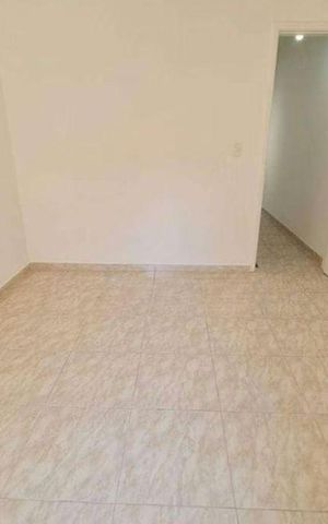 Casa à venda com 350m², 2 quartos e 2 vagas Casa à venda com 350m², 2 quartos e 2 vagasQuarto