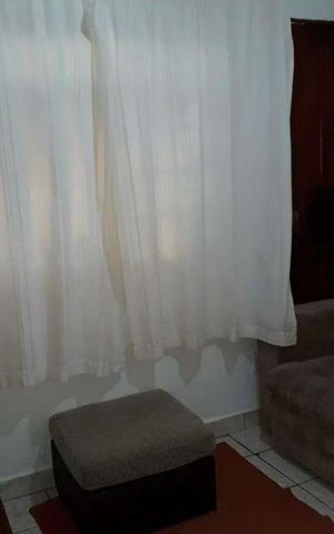 Casa à venda com 230m², 2 quartos e 2 vagasSala