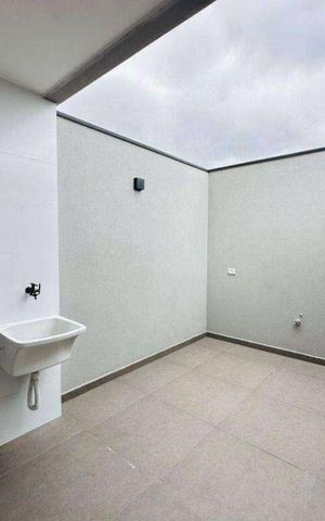 Casa à venda com 250m², 2 quartos e 2 vagas Casa à venda com 250m², 2 quartos e 2 vagasLavanderia