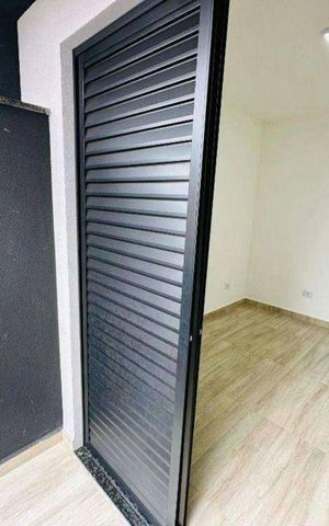 Casa à venda com 250m², 2 quartos e 2 vagas Casa à venda com 250m², 2 quartos e 2 vagasQuarto