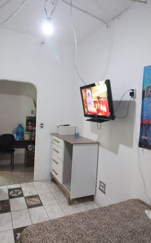 Casa à venda com 990m², 8 quartos e 2 vagasÁrea de Serviço - Quarto