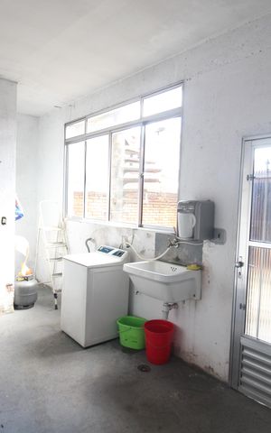 Casa à venda com 990m², 8 quartos e 2 vagasÁrea de Serviço