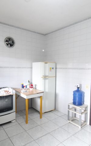 Casa à venda com 990m², 8 quartos e 2 vagasCozinha