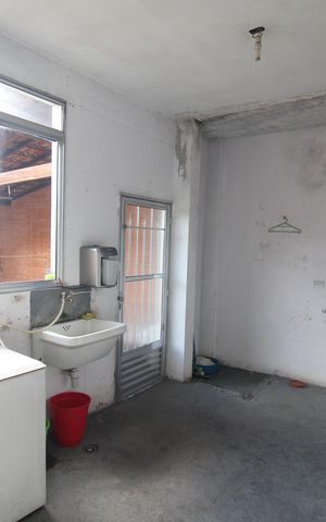 Casa à venda com 990m², 8 quartos e 2 vagasÁrea de Serviço
