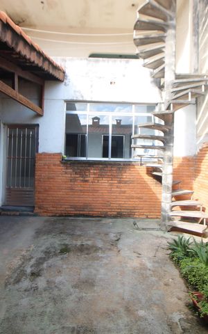 Casa à venda com 990m², 8 quartos e 2 vagasÁrea Comum