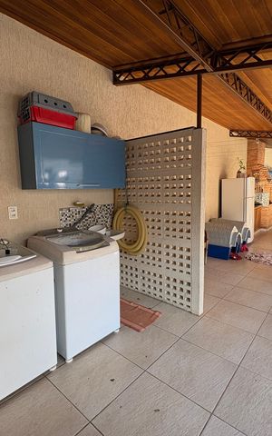 Casa à venda com 180m², 3 quartos e 2 vagasÁrea de Serviço