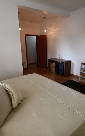 Casa à venda com 292m², 4 quartos e 1 vagaSuíte 2
